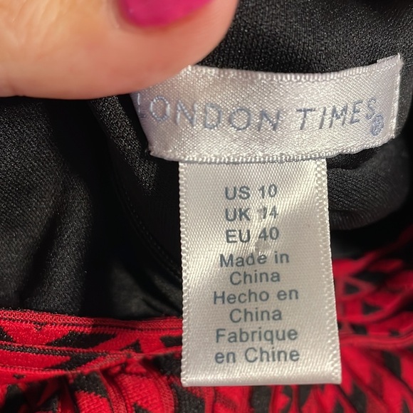 London Times chevron sheath stretch textured dress. Half sleeve mock neck sz 10 - Picture 8 of 12